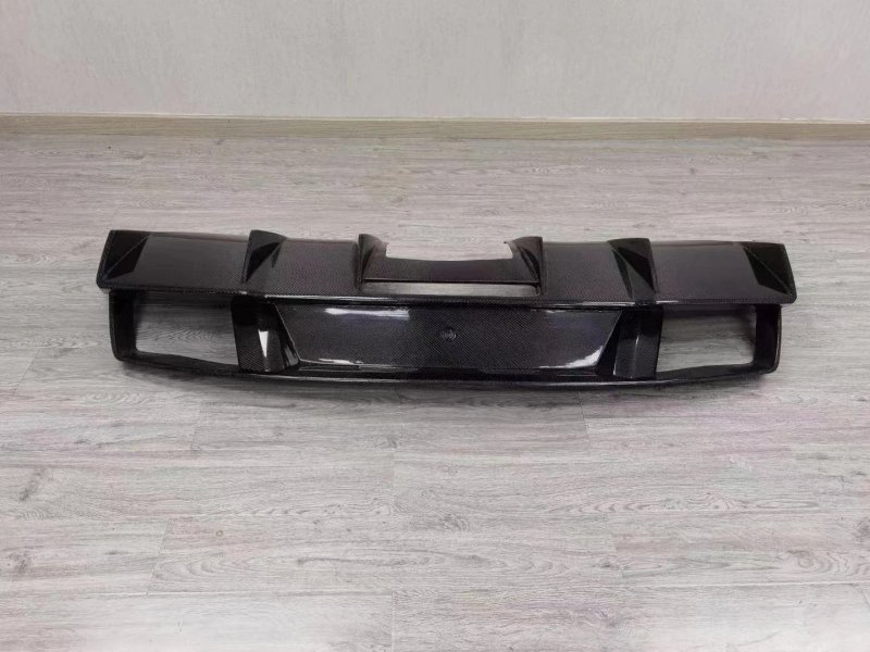 DMC Style Carbon Fiber Rear Bumper Lip  Suitable for  Gallardo LP550 LP560 LP570  Carbon Fiber Rear Diffuser